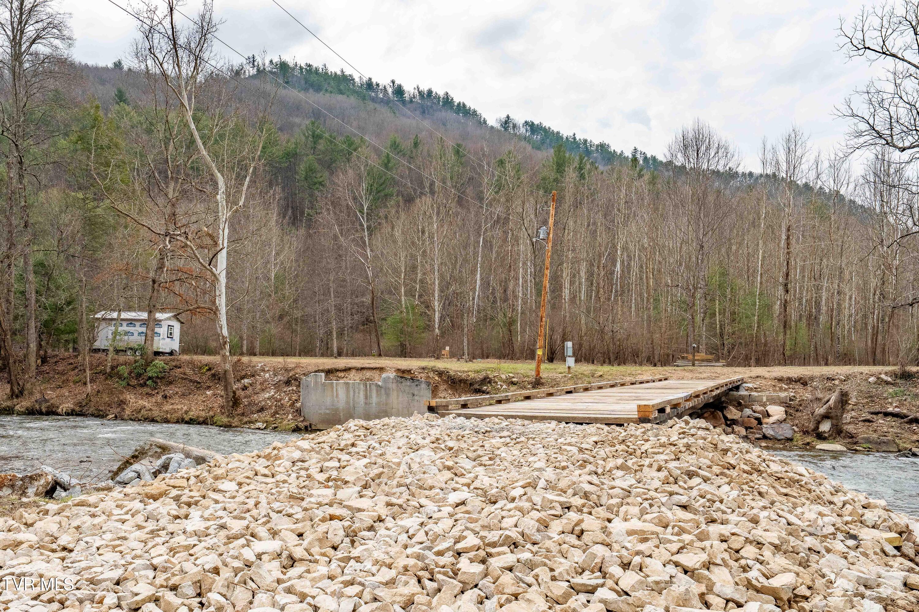 9613 Roan Creek Road Butler, TN 37640 - Photo 31 of 71 9613 Roan Creek Road (31 of 71)
