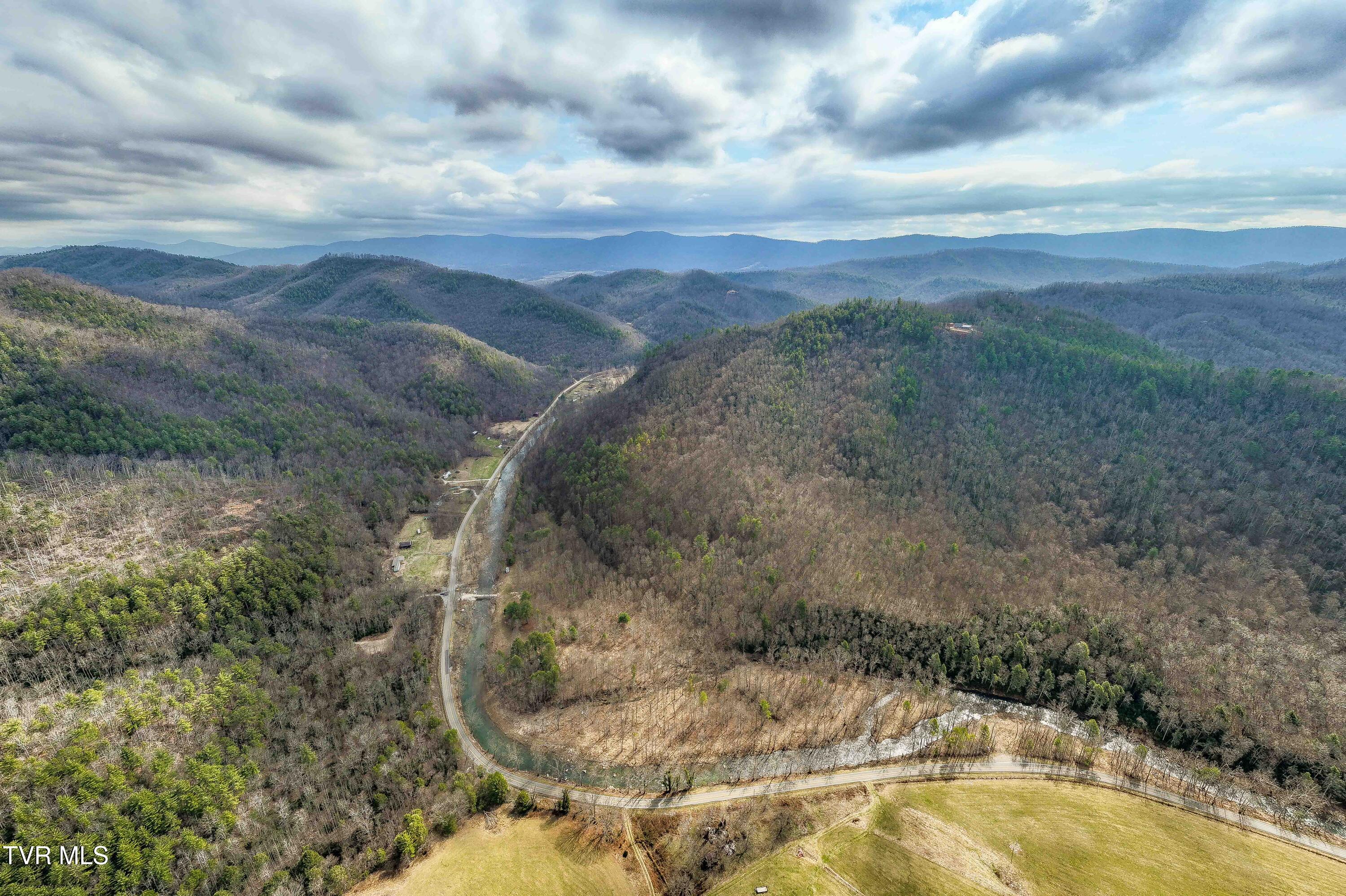 9613 Roan Creek Road Butler, TN 37640 - Photo 7 of 71 9613 Roan Creek Road (7 of 71)