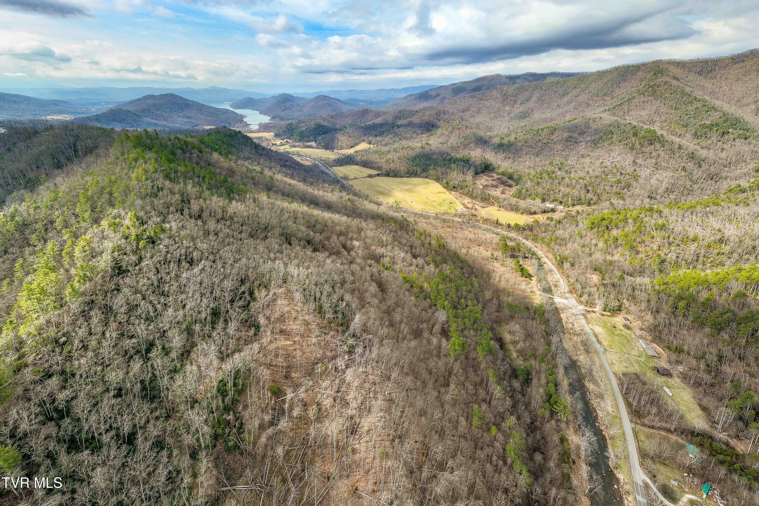 9613 Roan Creek Road Butler, TN 37640 - Photo 10 of 71 9613 Roan Creek Road (10 of 71)