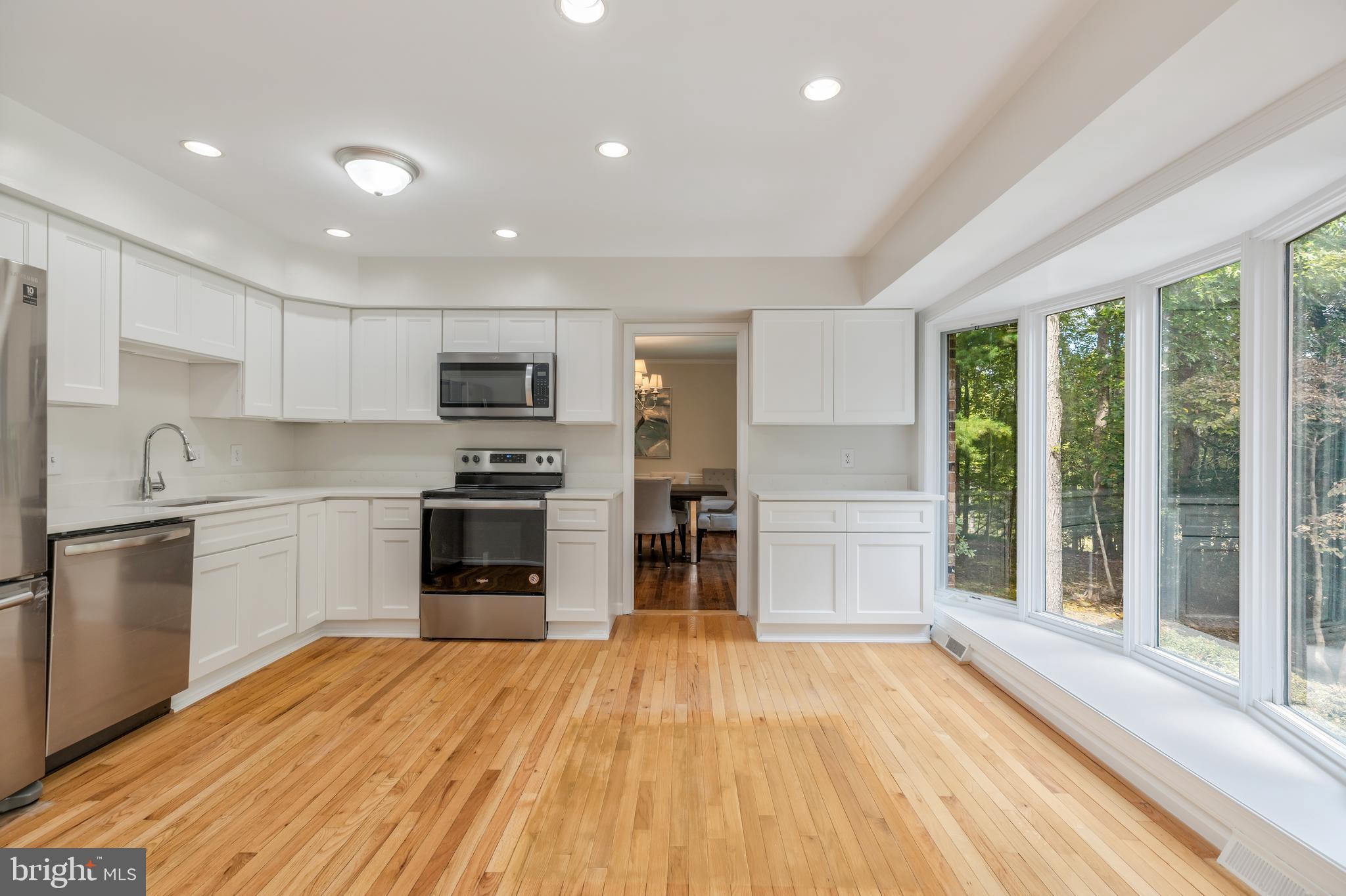 2713 Colt Run Road Oakton, VA 22124 - Photo 10 of 36 Kitchen