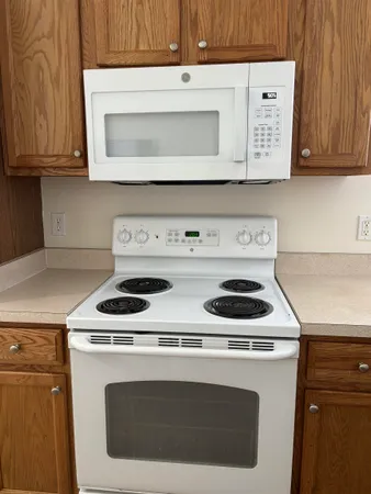 $1,700 | 3041 Camelliawood Circle East, Tallahassee, FL 32301
