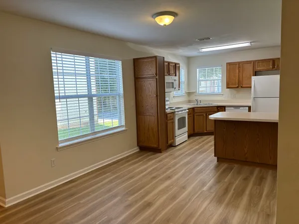 $1,700 | 3041 Camelliawood Circle East, Tallahassee, FL 32301