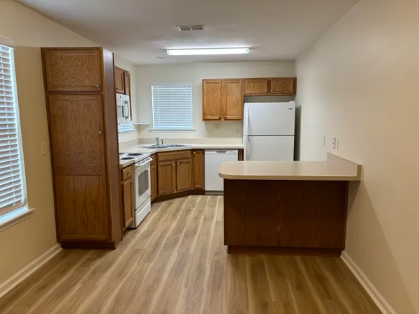 $1,700 | 3041 Camelliawood Circle East, Tallahassee, FL 32301