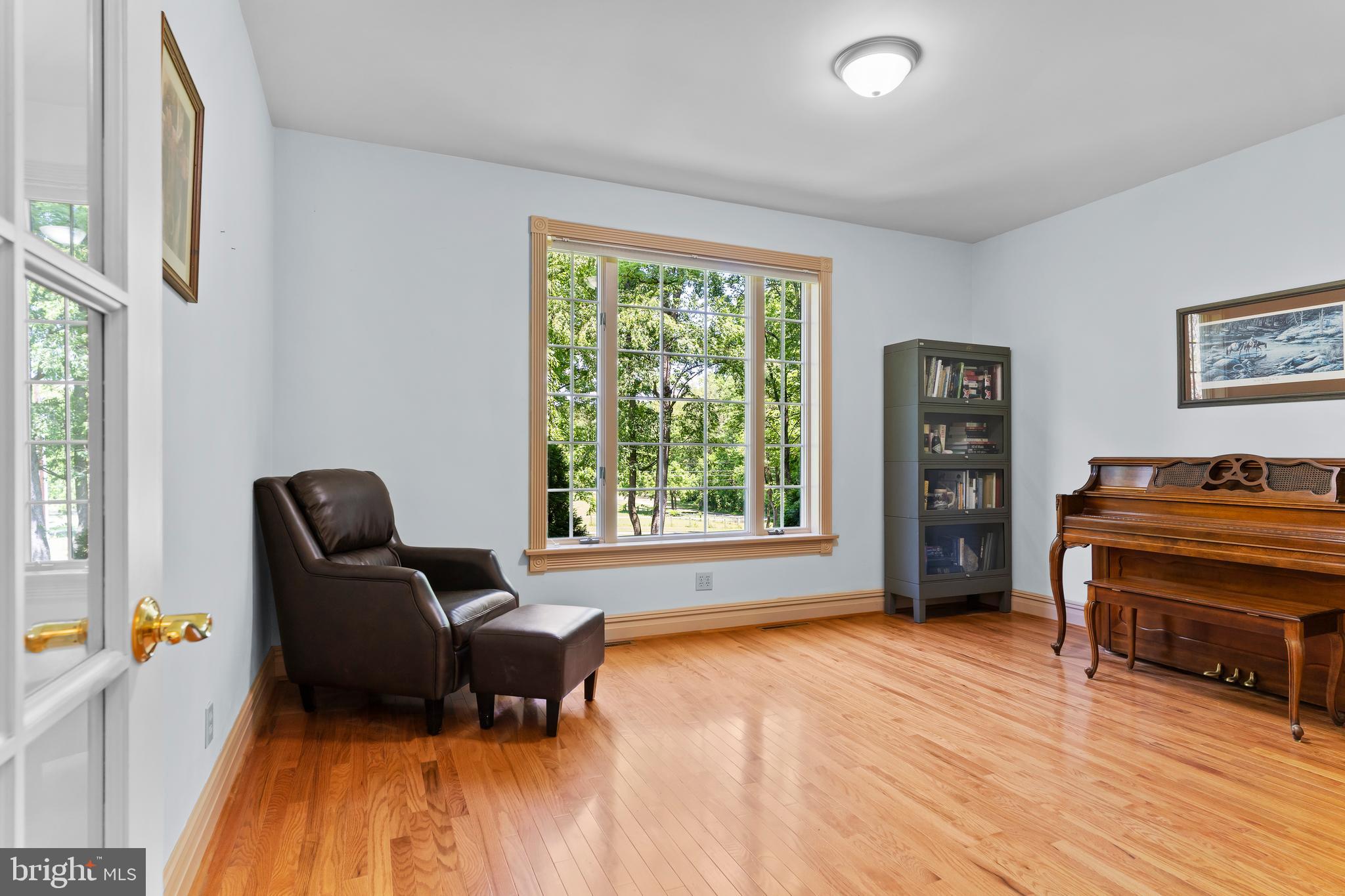 176 Richland Road Carlisle, PA 17015 - Photo 22 of 59 a living room with furniture and a window