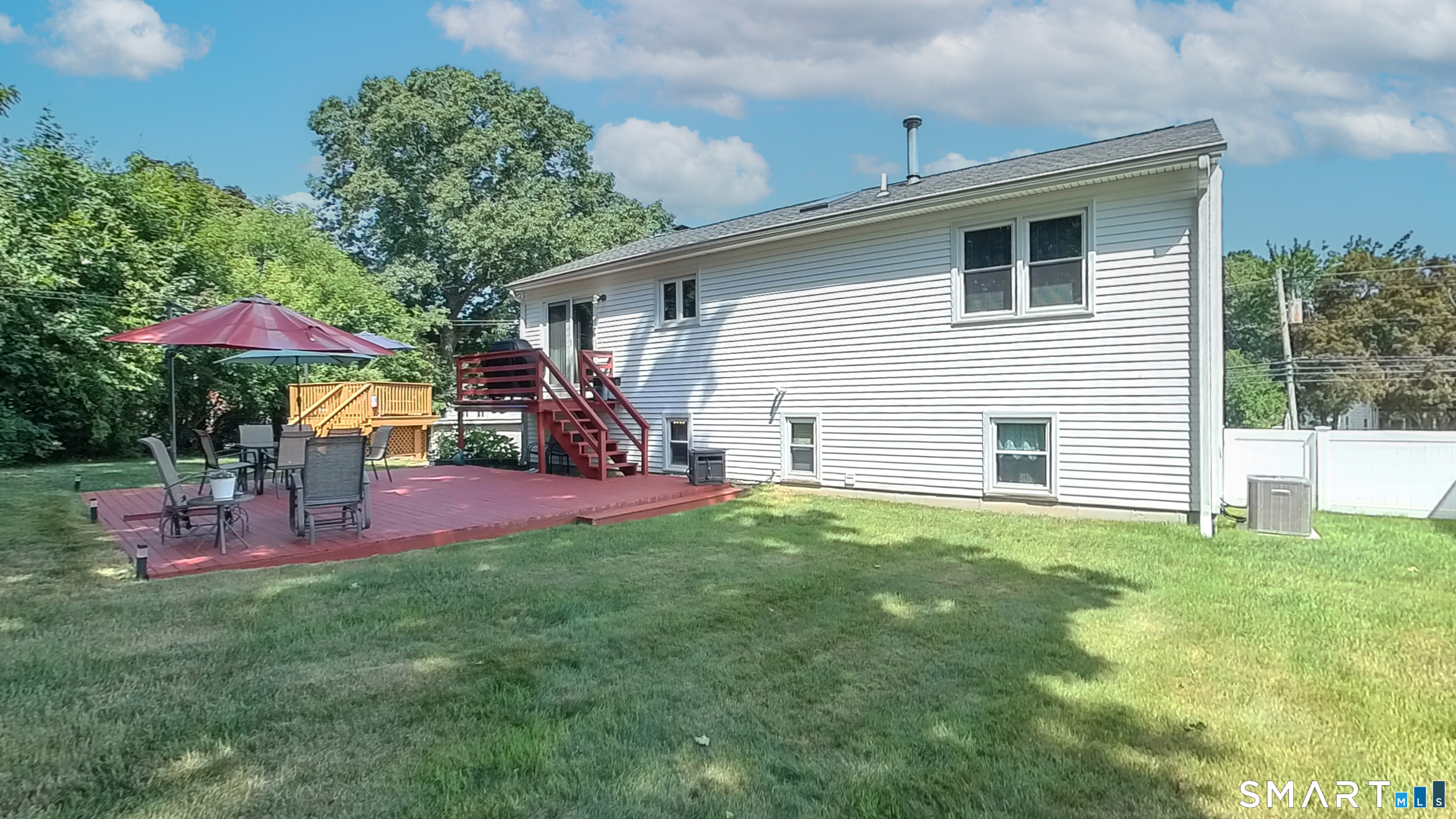 141 Constitution Street Wallingford, CT 06492 - Photo 5 of 37