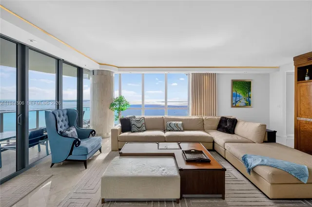 $4,600,000 | 1331 Brickell Bay Drive, Unit 3811, Miami, FL 33131