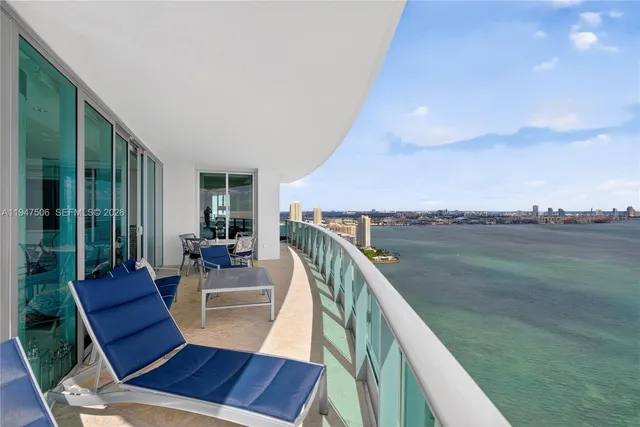 $4,500,000 | 1331 Brickell Bay Drive, Unit 3811, Miami, FL 33131