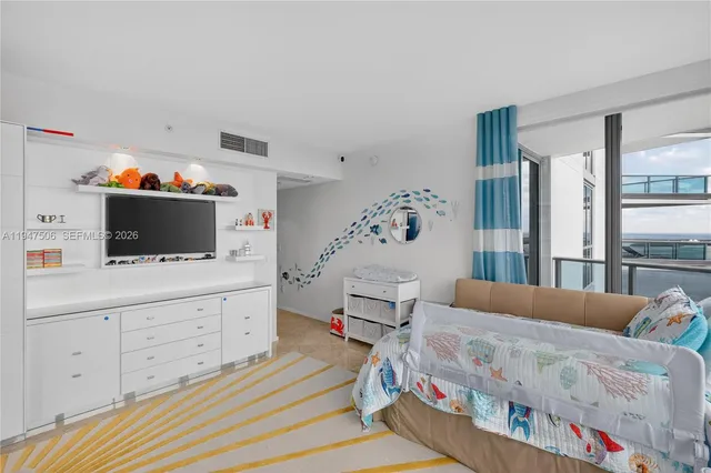 $4,500,000 | 1331 Brickell Bay Drive, Unit 3811, Miami, FL 33131