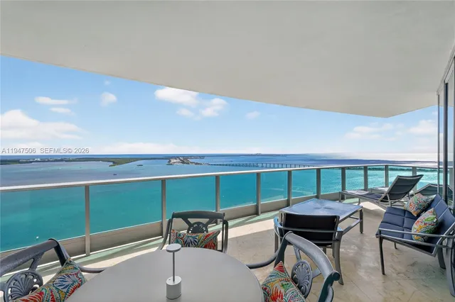 $4,500,000 | 1331 Brickell Bay Drive, Unit 3811, Miami, FL 33131