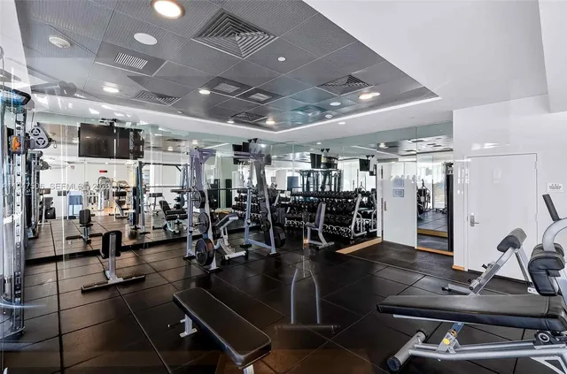 $4,500,000 | 1331 Brickell Bay Drive, Unit 3811, Miami, FL 33131