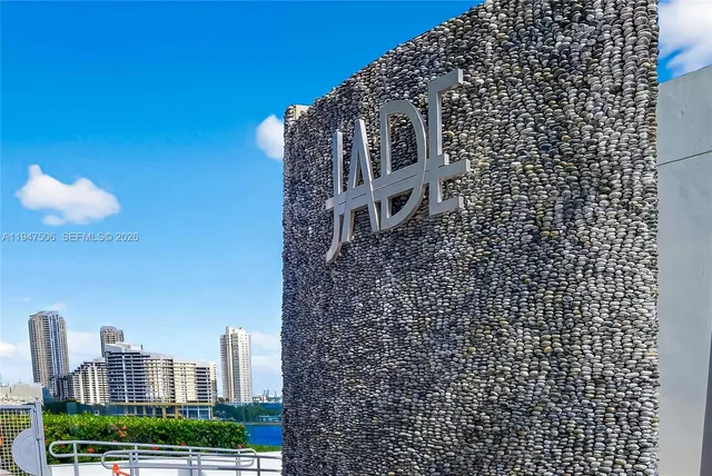 $4,500,000 | 1331 Brickell Bay Drive, Unit 3811, Miami, FL 33131