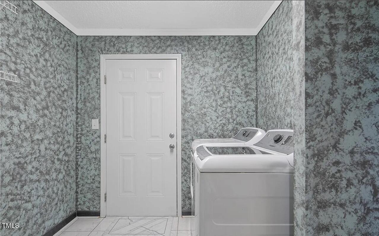 2455 McLean Chapel Church Road Bunnlevel, NC 28323 - Photo 19 of 21 a utility room with dryer and washer