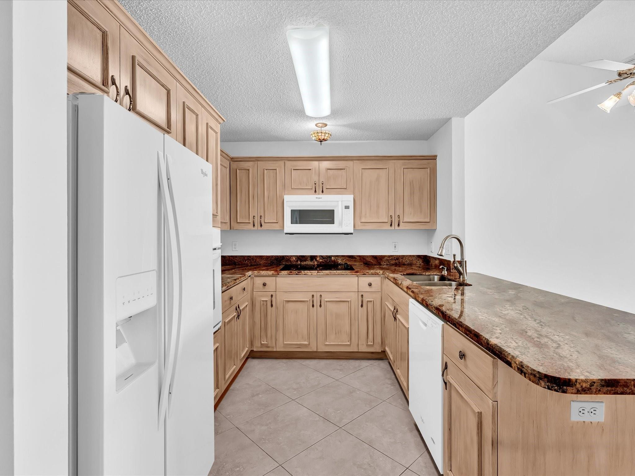 6796 North Pine Island Road, Unit 6796 Fort Lauderdale, FL 33321 - Photo 18 of 57 Photo 18