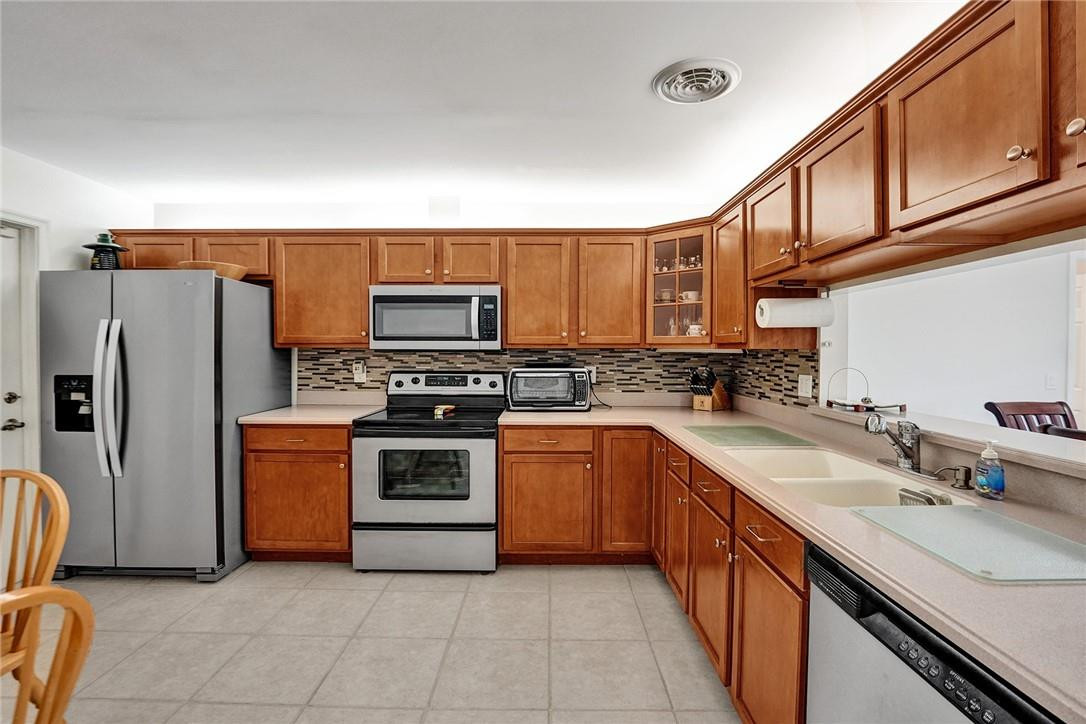 9689 Lancaster Place Boca Raton, FL 33434 - Photo 4 of 48 Photo 4