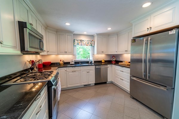 7 Haystack Lane Sandwich, MA 02563 - Photo 3 of 35 Gallery Image 3