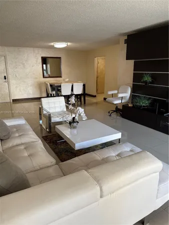 $3,500 | 200 178th Drive, Unit 605, Sunny Isles Beach, FL 33160