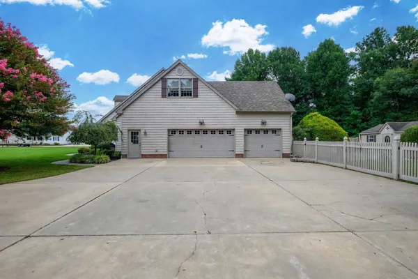 $725,000 | 123 South Paula Lynne Drive, Seaford, DE 19973