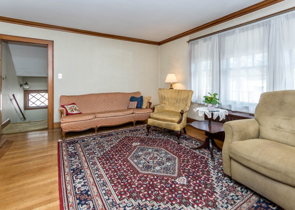 10-12 Dunton Road Watertown, MA 02472 - Photo 4 of 29 Gallery Image 4