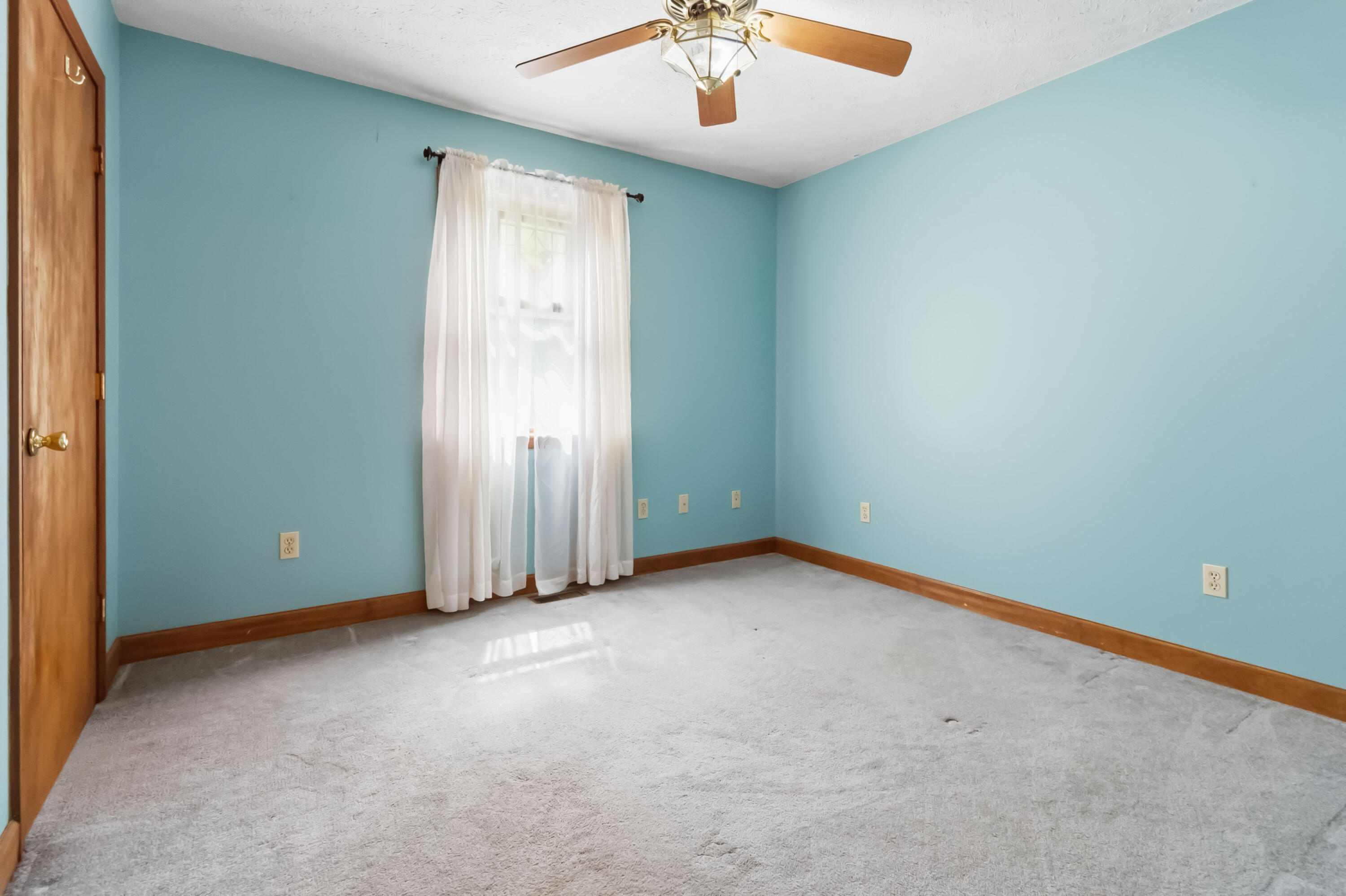 35 Vanzant Road Lily, KY 40740 - Photo 22 of 63 023