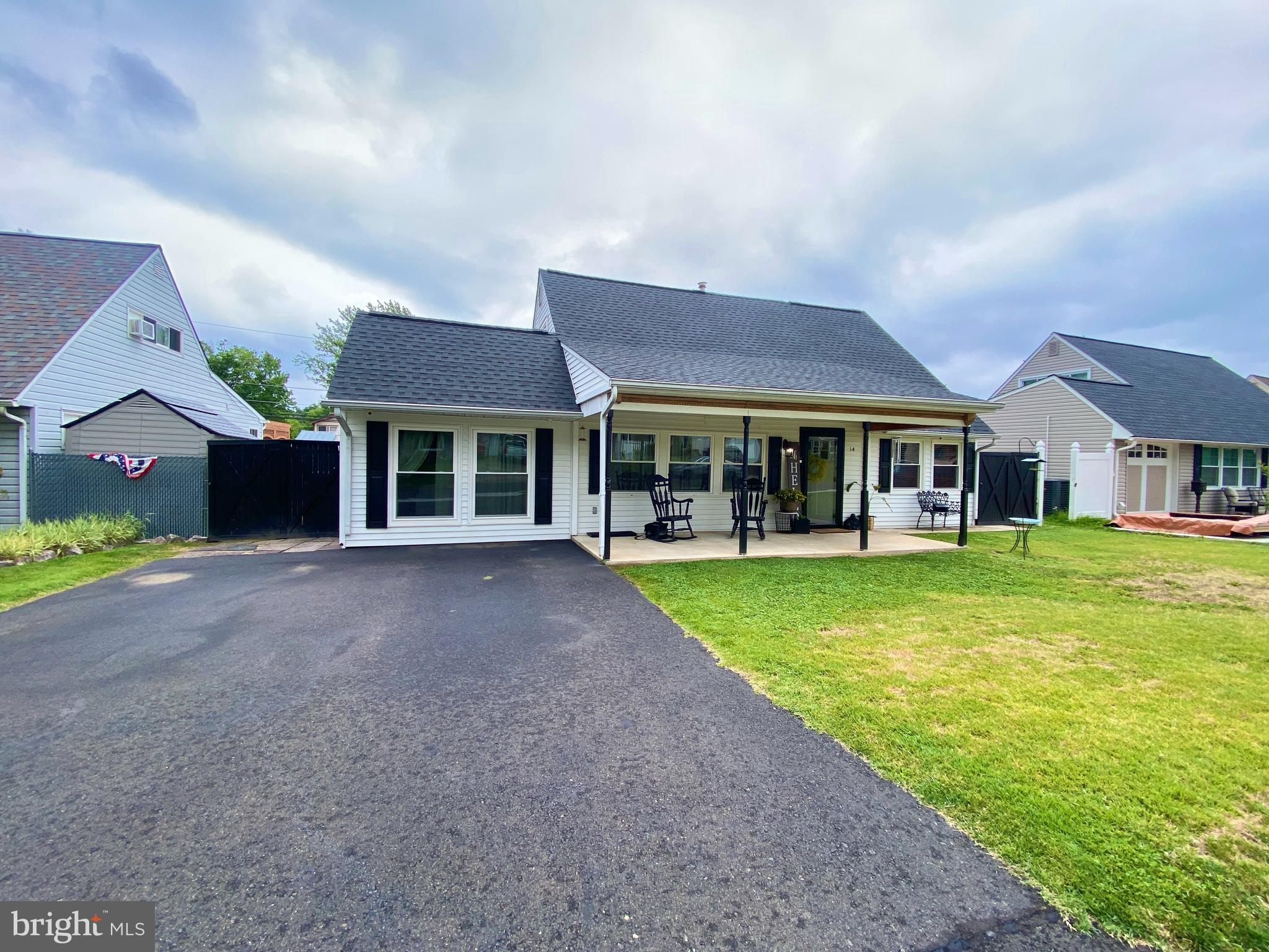 14 Verdant Road Levittown, PA 19057 - Photo 7 of 69