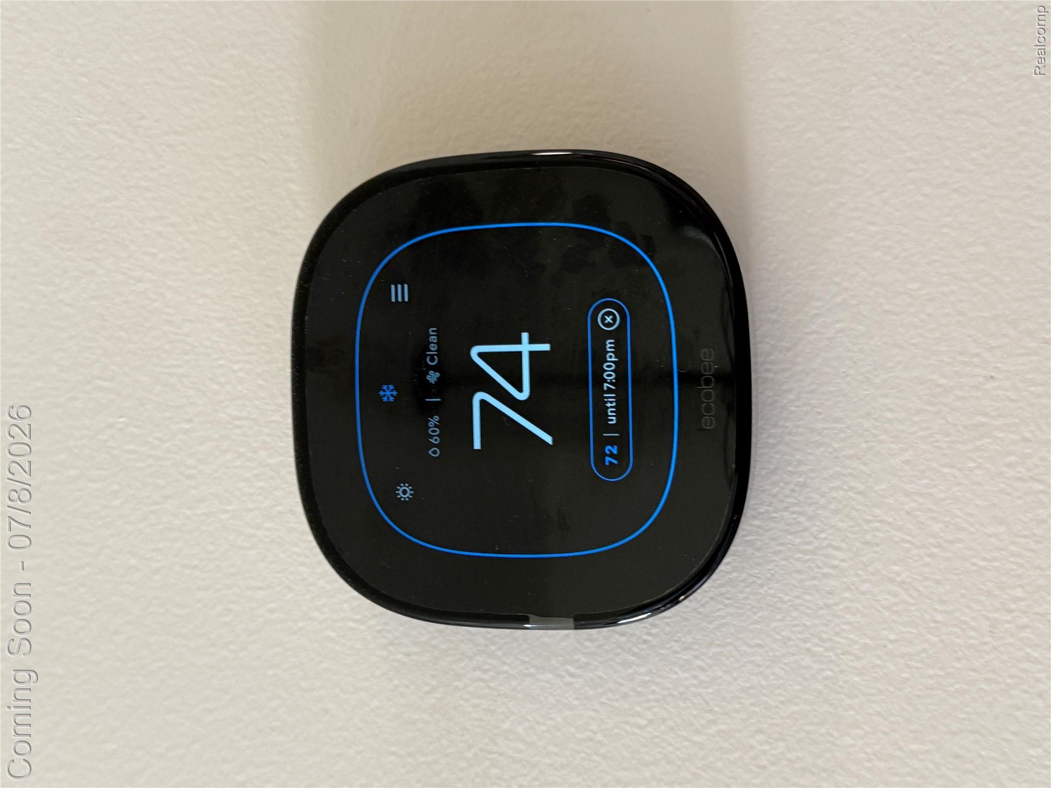 756 Cedarlawn Road Waterford, MI 48328 - Photo 19 of 34 Smart thermostat featuring a digital display, integrated humidity sensor, and air cleaning indicator