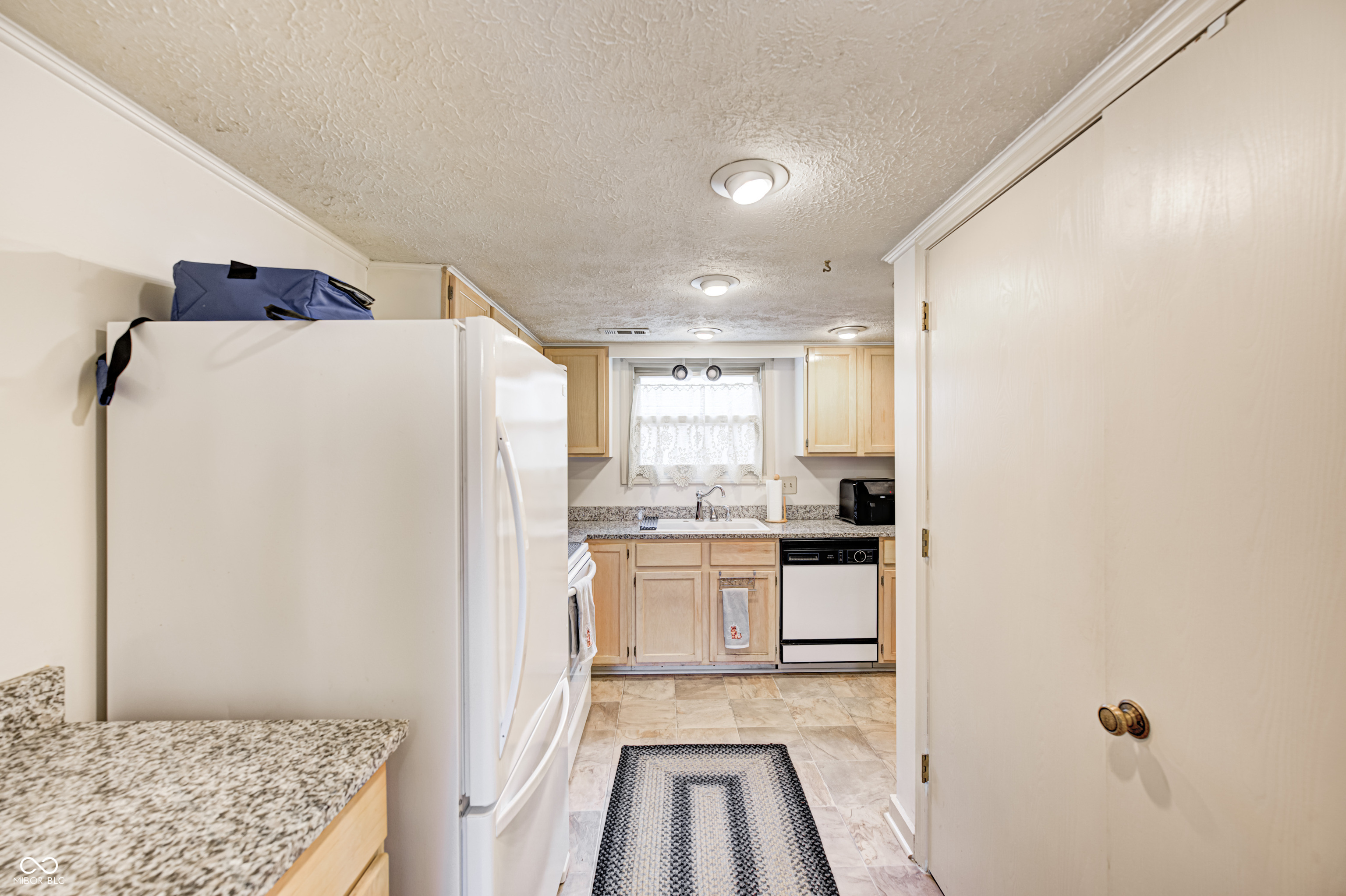 7724 Eagle Valley Pass Indianapolis, IN 46214 - Photo 10 of 37