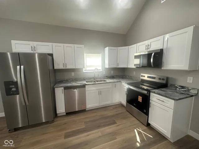 $1,950 | 2612 Boulevard Place, Unit B, Indianapolis, IN 46208