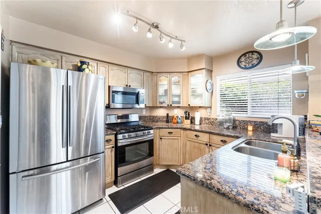 $680,000 | 861 Shade Tree Way, Corona, CA 92878