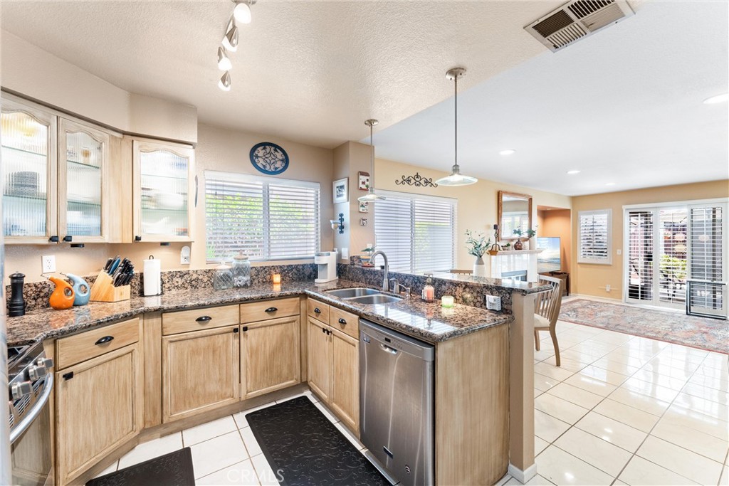 861 Shade Tree Way Corona, CA 92878 - Photo 16 of 47