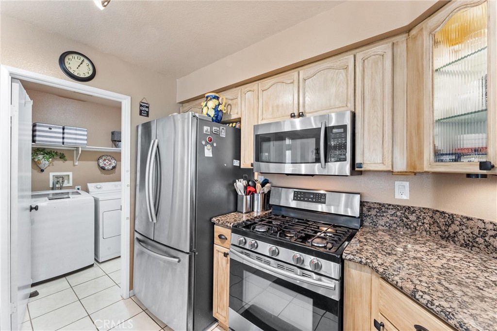 861 Shade Tree Way Corona, CA 92878 - Photo 18 of 47