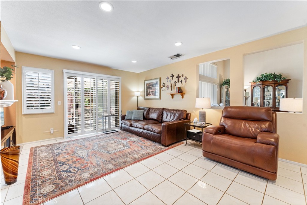 861 Shade Tree Way Corona, CA 92878 - Photo 10 of 47