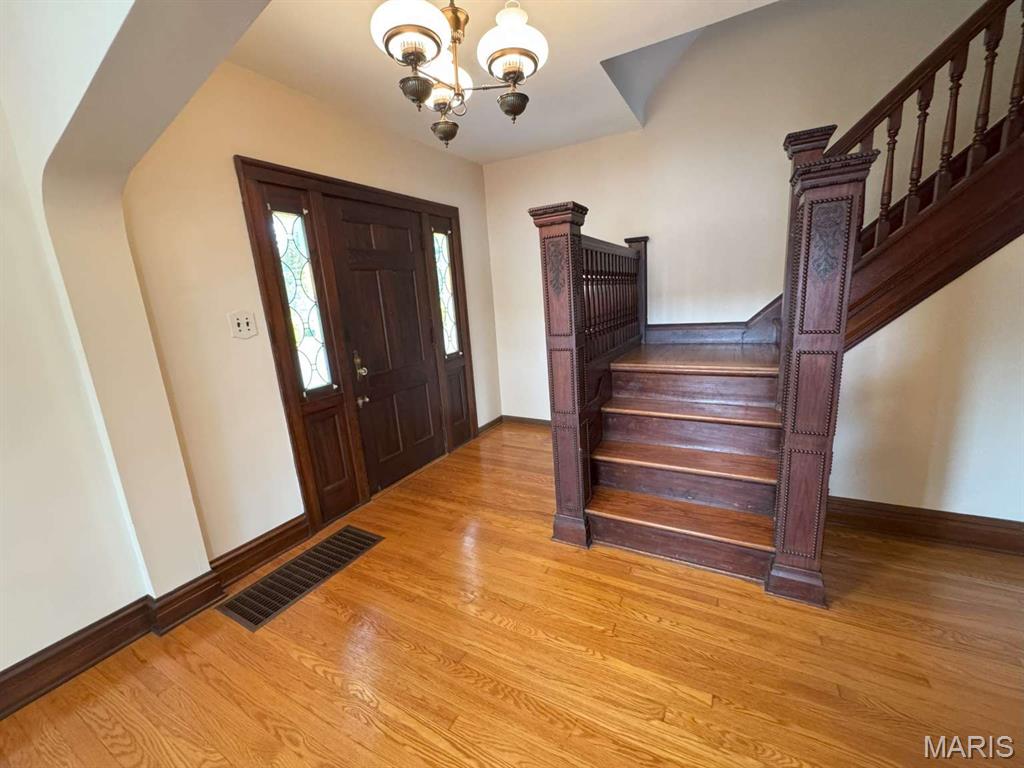 9310 Old Bonhomme Road Olivette, MO 63132 - Photo 2 of 31