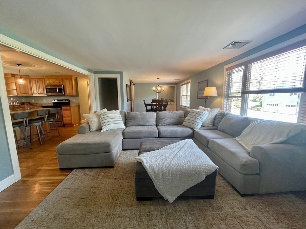10 Gregory Island Road Hamilton, MA 01982 - Photo 6 of 31 Gallery Image 6
