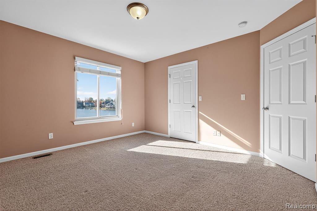 1838 Mackwood Road Rochester, MI 48307 - Photo 34 of 50