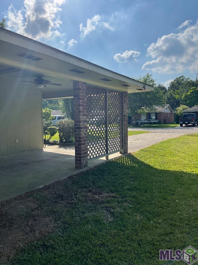 25640 Rosedown Drive Denham Springs, LA 70726 - Photo 2 of 12