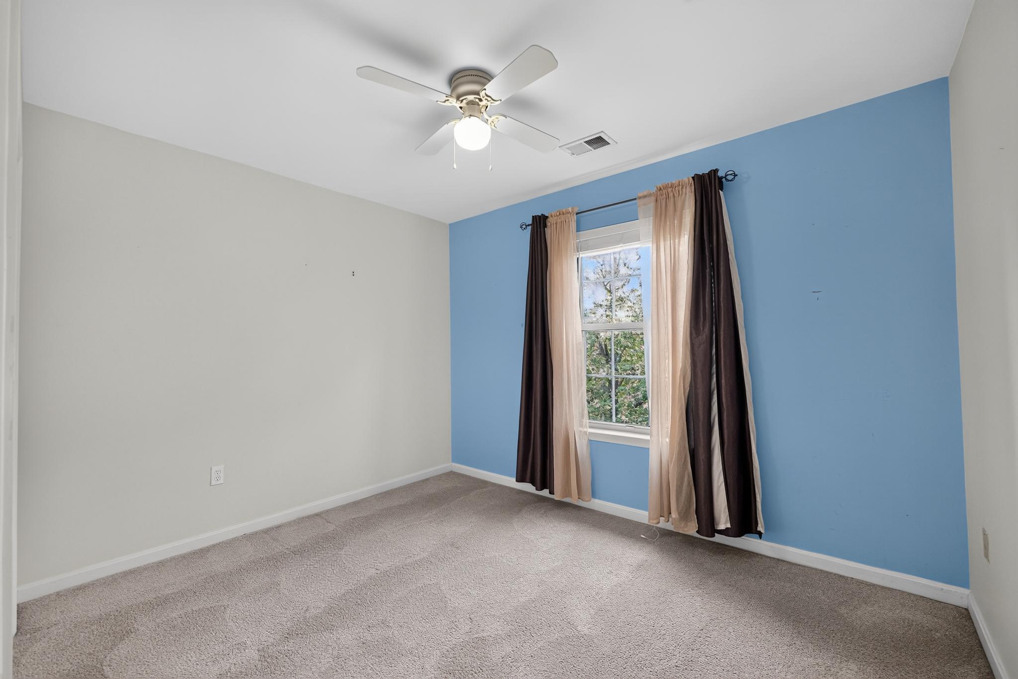 8625 Indian Springs Road Laurel, MD 20724 - Photo 11 of 16 Bright and airy room bedroom