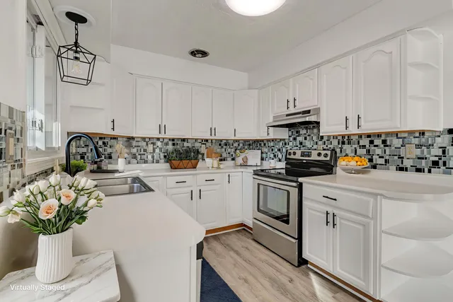 $325,000 | 3422 Stratford Avenue, Racine, WI 53402