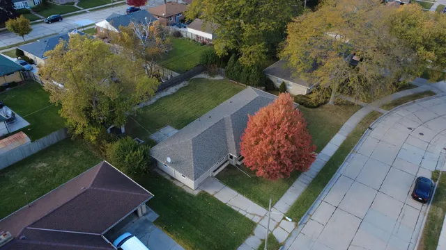 $325,000 | 3422 Stratford Avenue, Racine, WI 53402