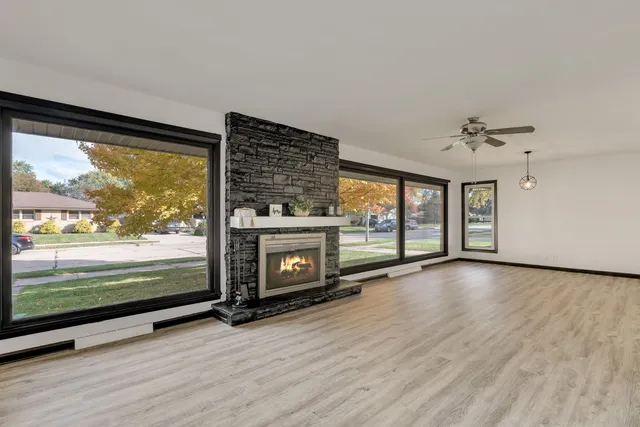 $325,000 | 3422 Stratford Avenue, Racine, WI 53402