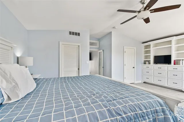 $10,000 | 2822 West Vina Del Mar Boulevard, St. Pete Beach, FL 33706