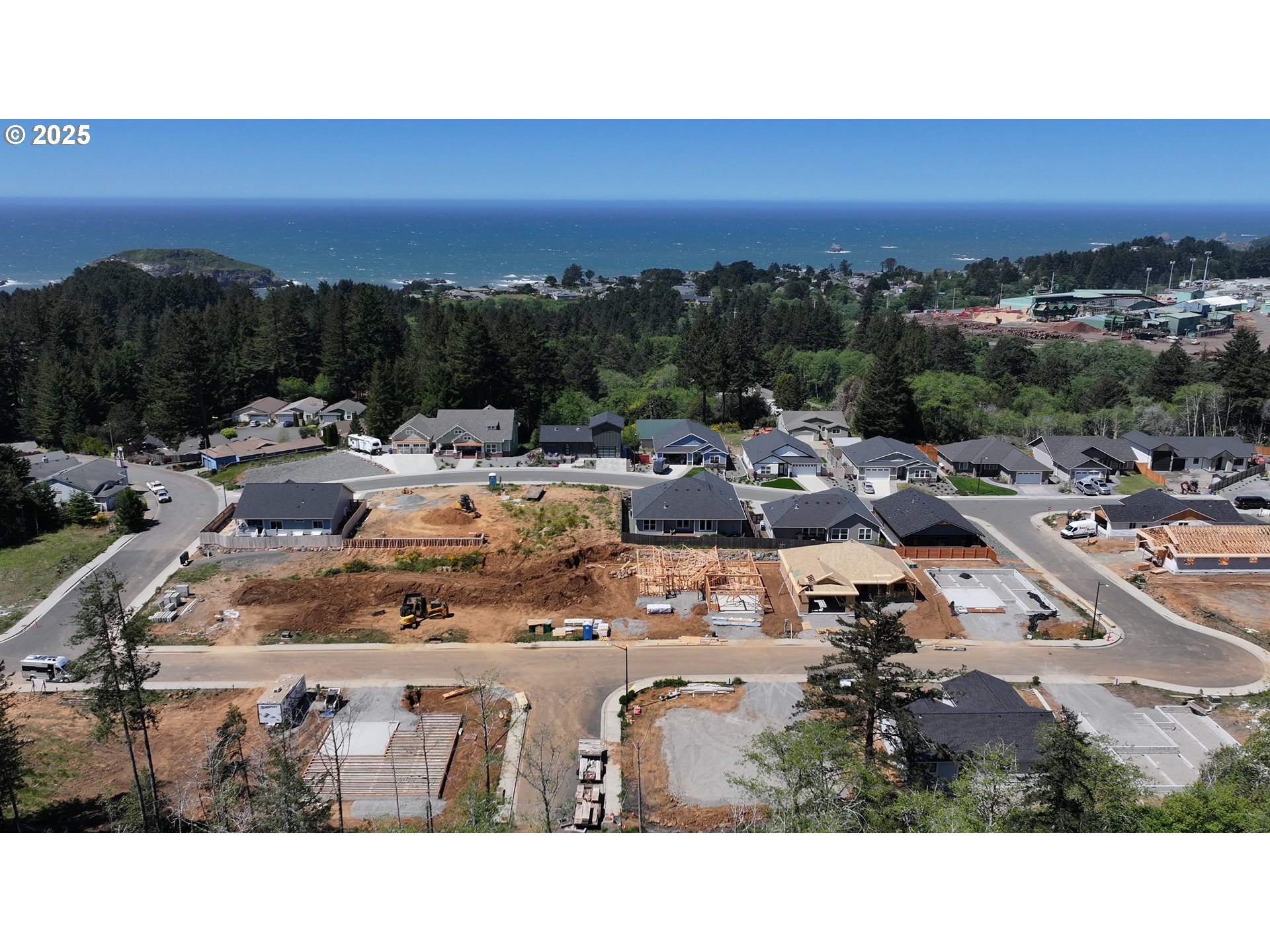 1232 Lighthouse Lane Brookings, OR 97415 - Photo 14 of 43 Kitchen/Dining Room