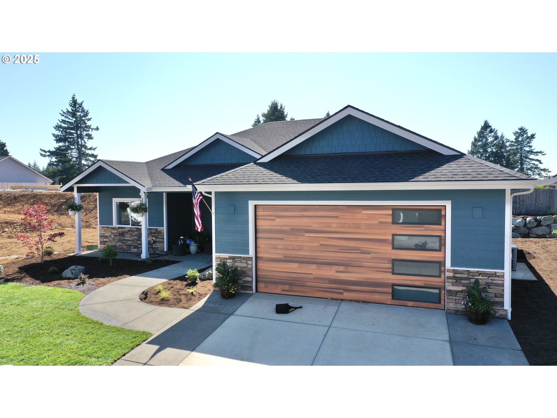 1232 Lighthouse Lane Brookings, OR 97415 - Photo 23 of 43 Bedroom, Primary