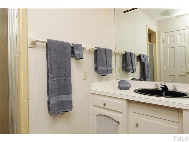 929 Pebblebrook Drive Raleigh, NC 27609 - Photo 17 of 25 Master Bath/Spa