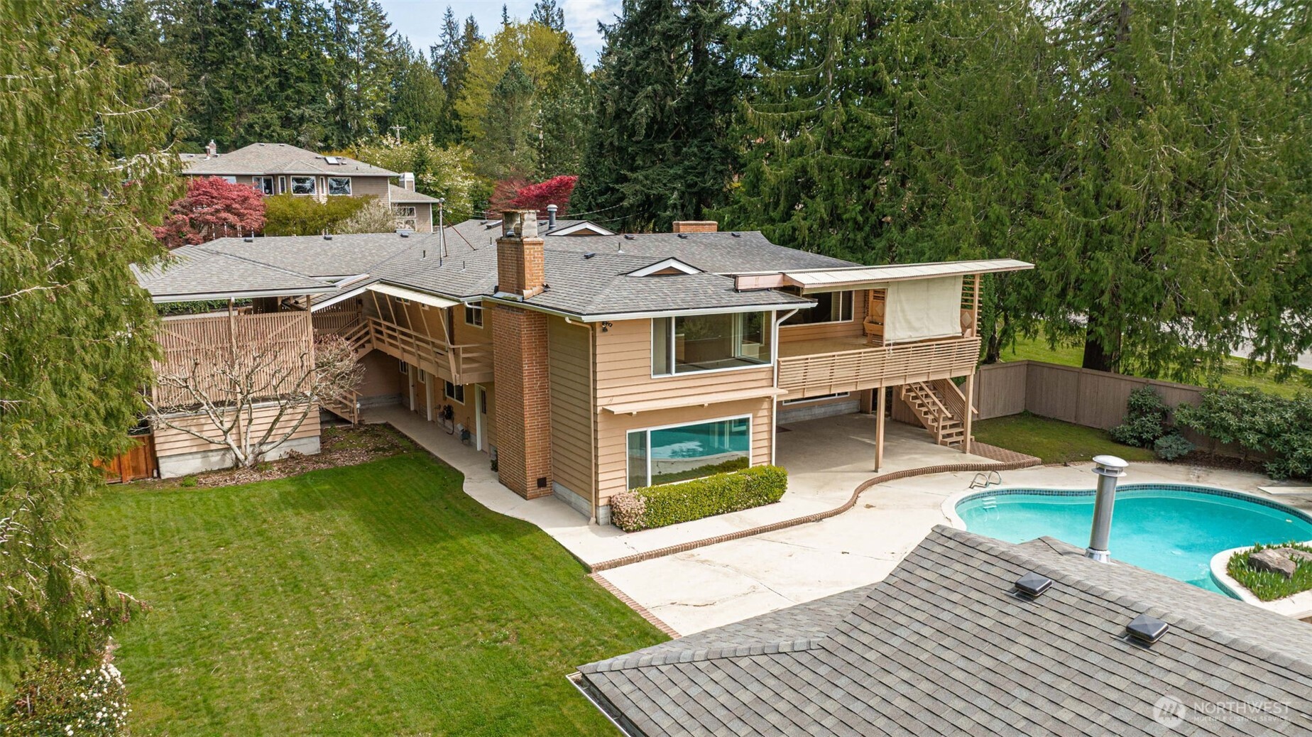 8957 188th Street Southwest Edmonds, WA 98026 - Photo 3 of 36