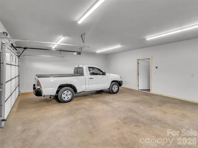 $875,000 | 171 Cowtail Cove, Clyde, NC 28721