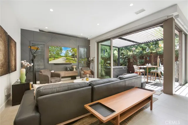 $2,399,000 | 120 Lomita, Irvine, CA 92618