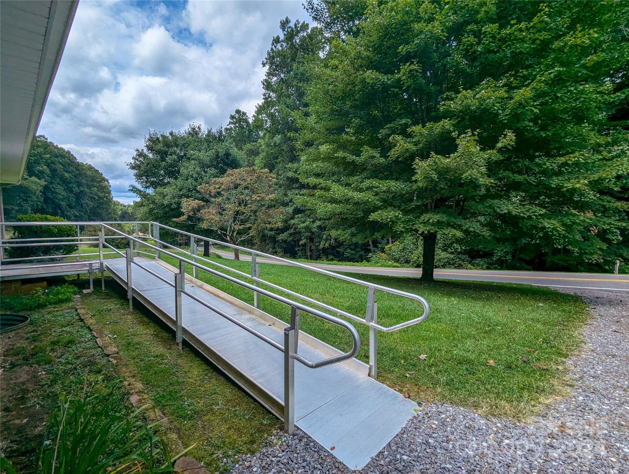 1524 7 Mile Ridge Road Burnsville, NC 28714 - Photo 10 of 43