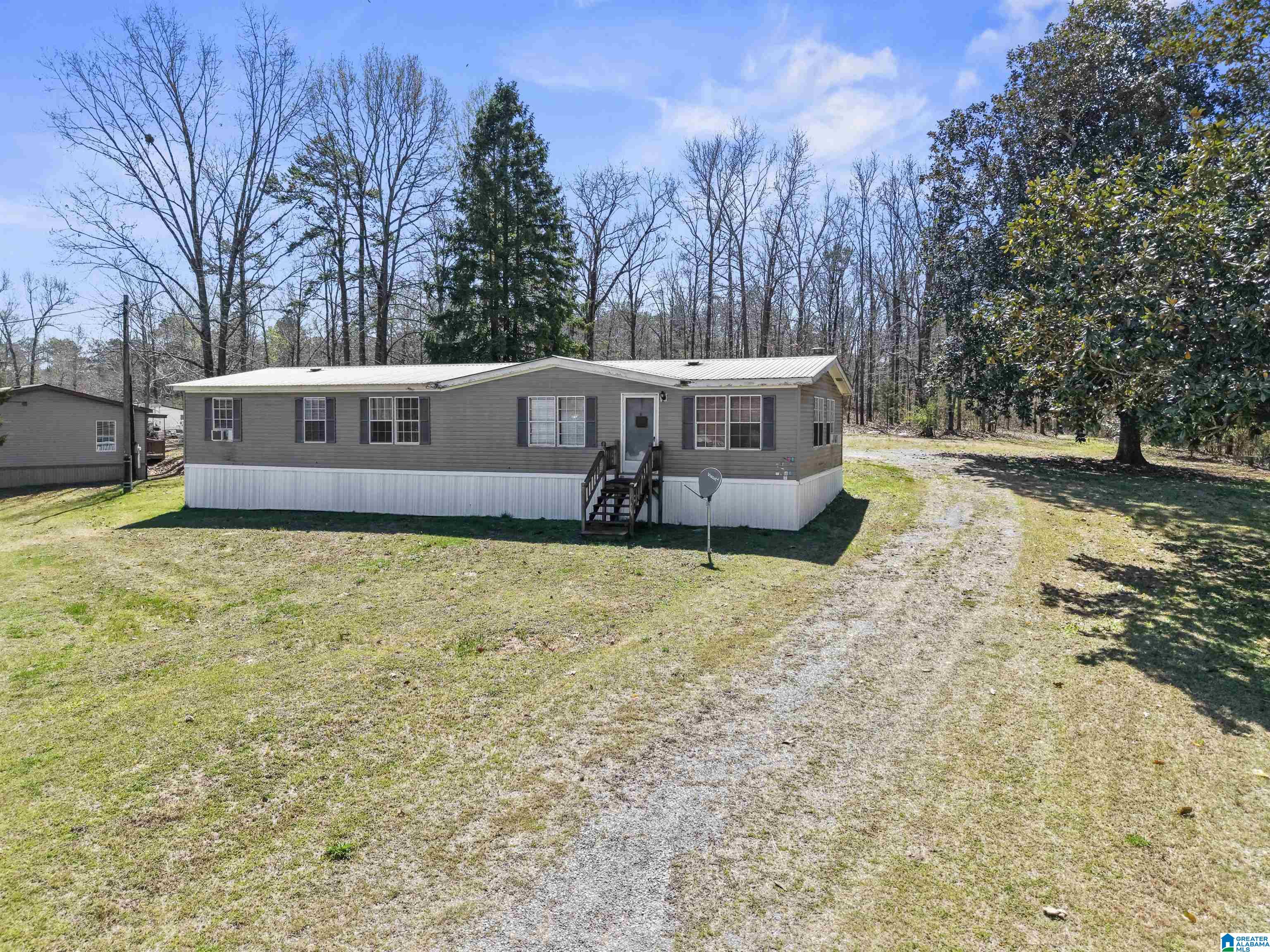 990 Loil Abbott Road Hayden, AL 35079 - Photo 3 of 26