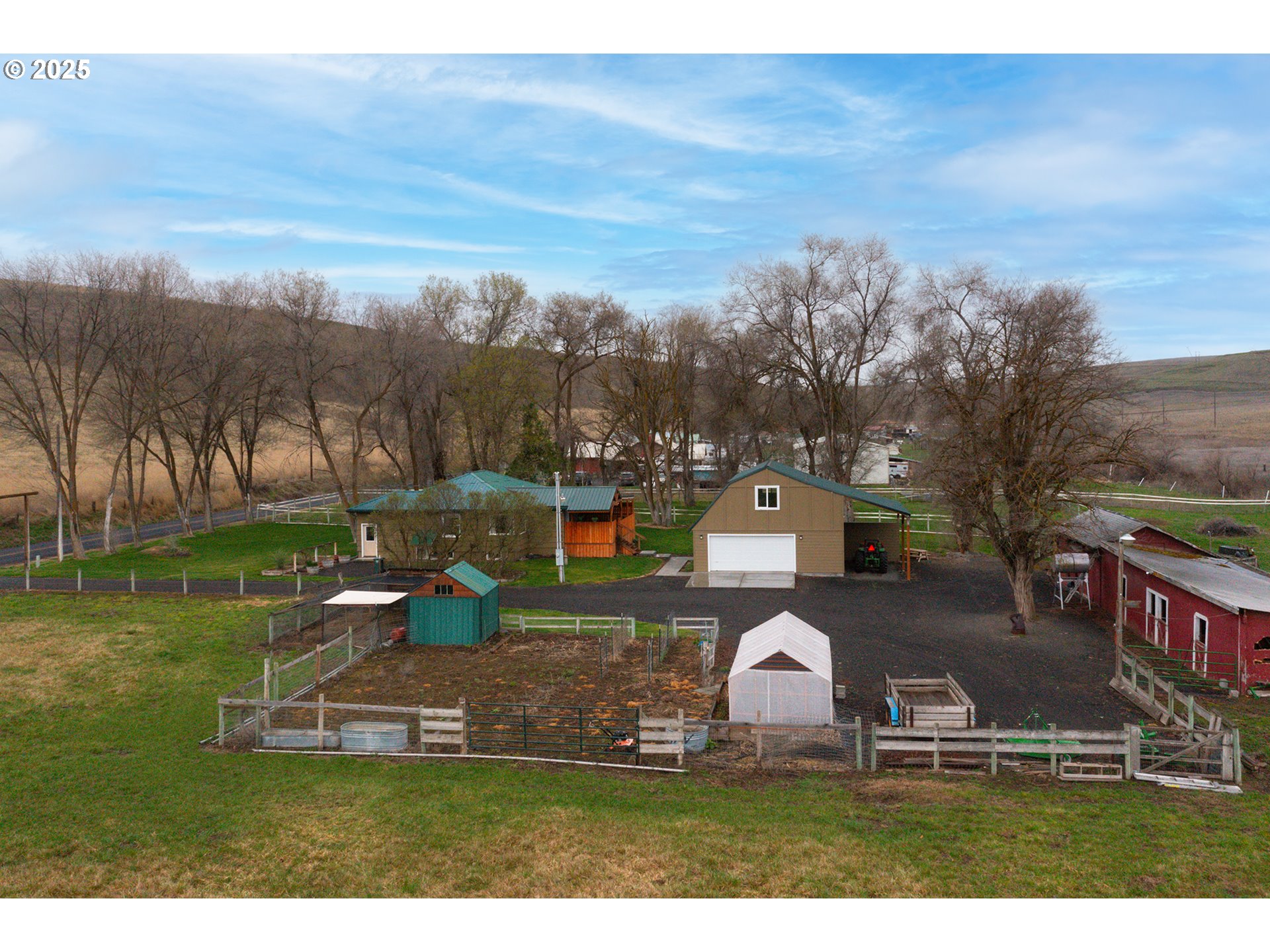 46285 Adams Road Pendleton, OR 97801 - Photo 2 of 42