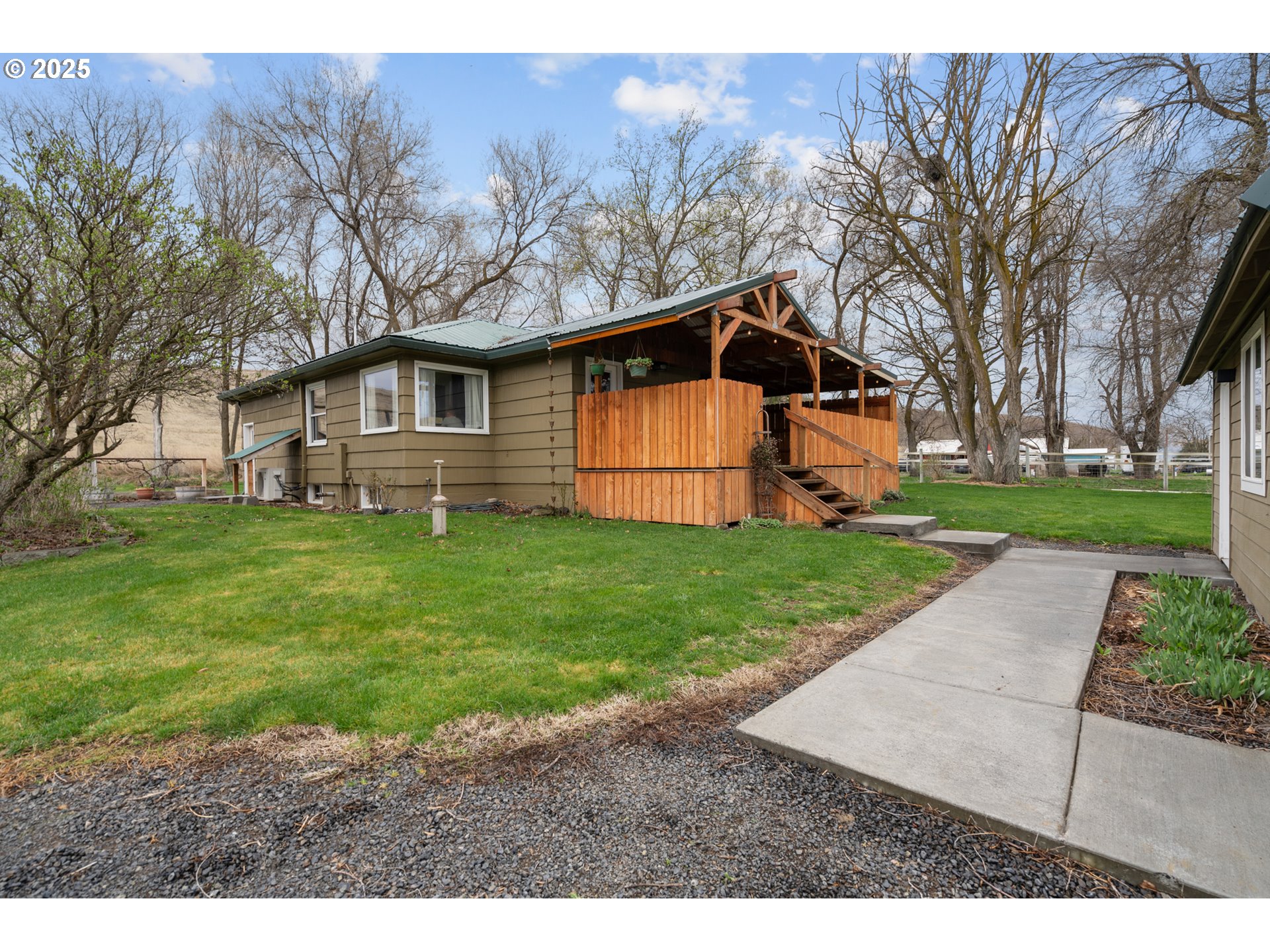 46285 Adams Road Pendleton, OR 97801 - Photo 4 of 42